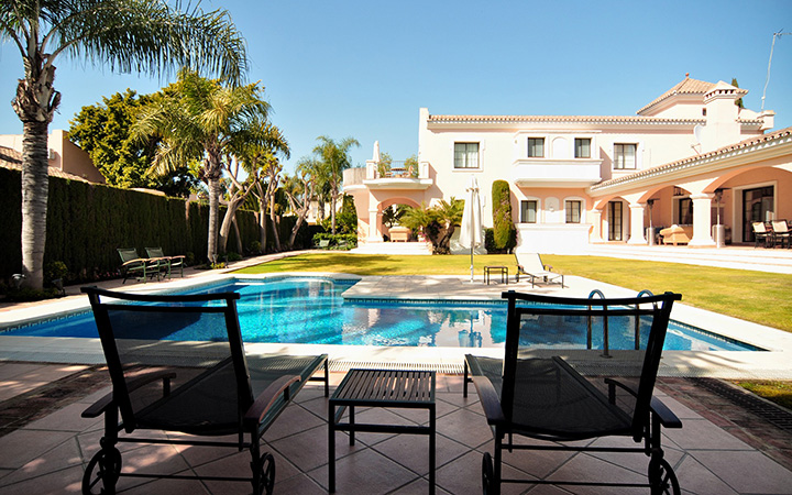 Luxurious Family Villa in Nueva Andalucia